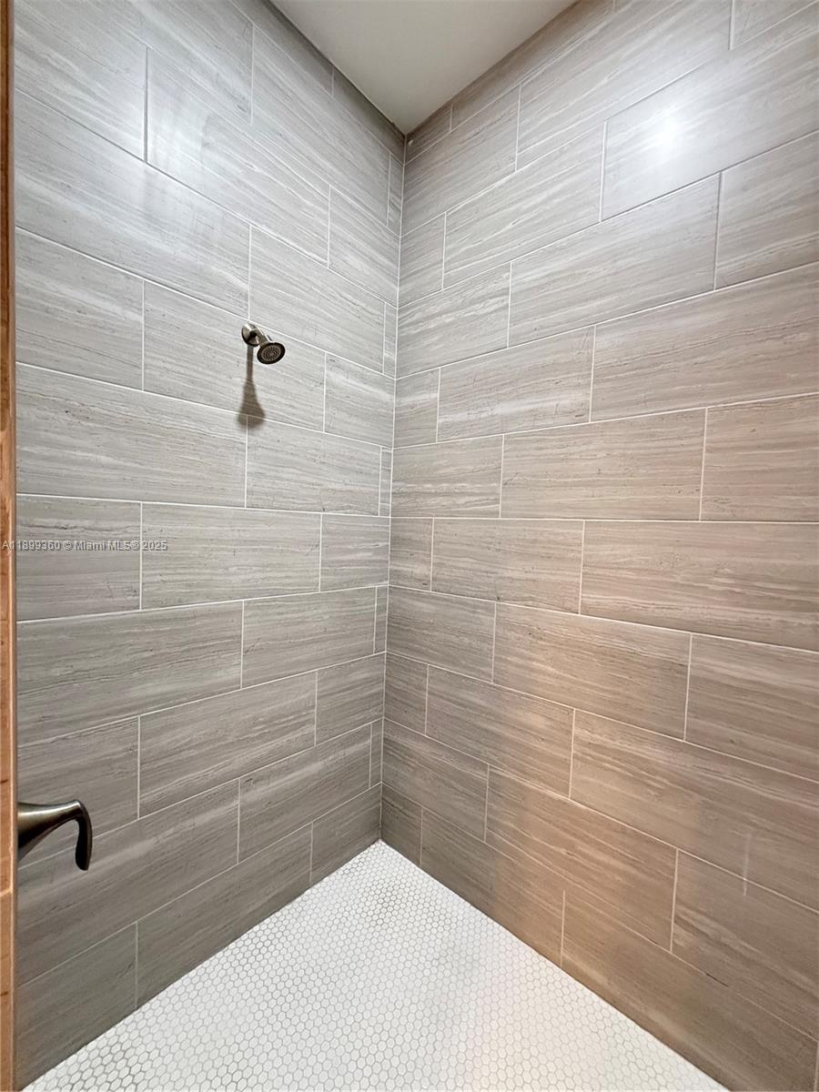 PORT LABELLE - Residential Lease
