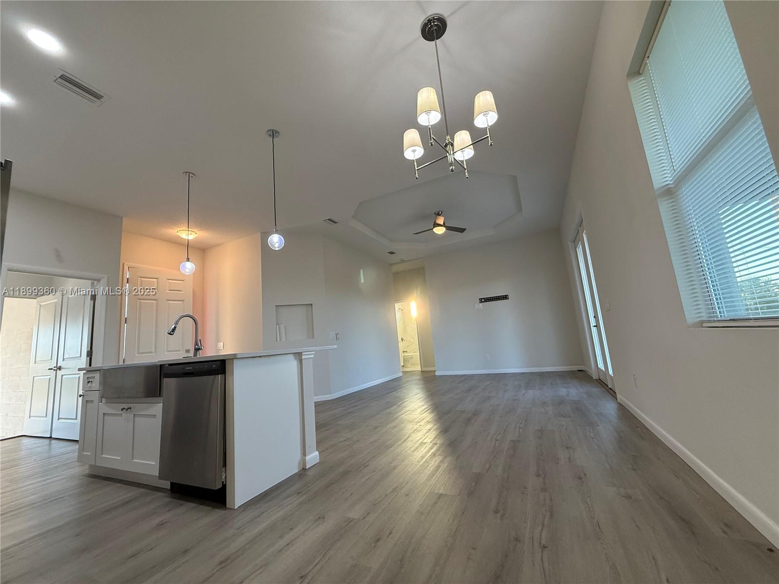 PORT LABELLE - Residential Lease