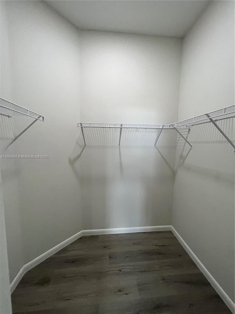 PORT LABELLE - Residential Lease