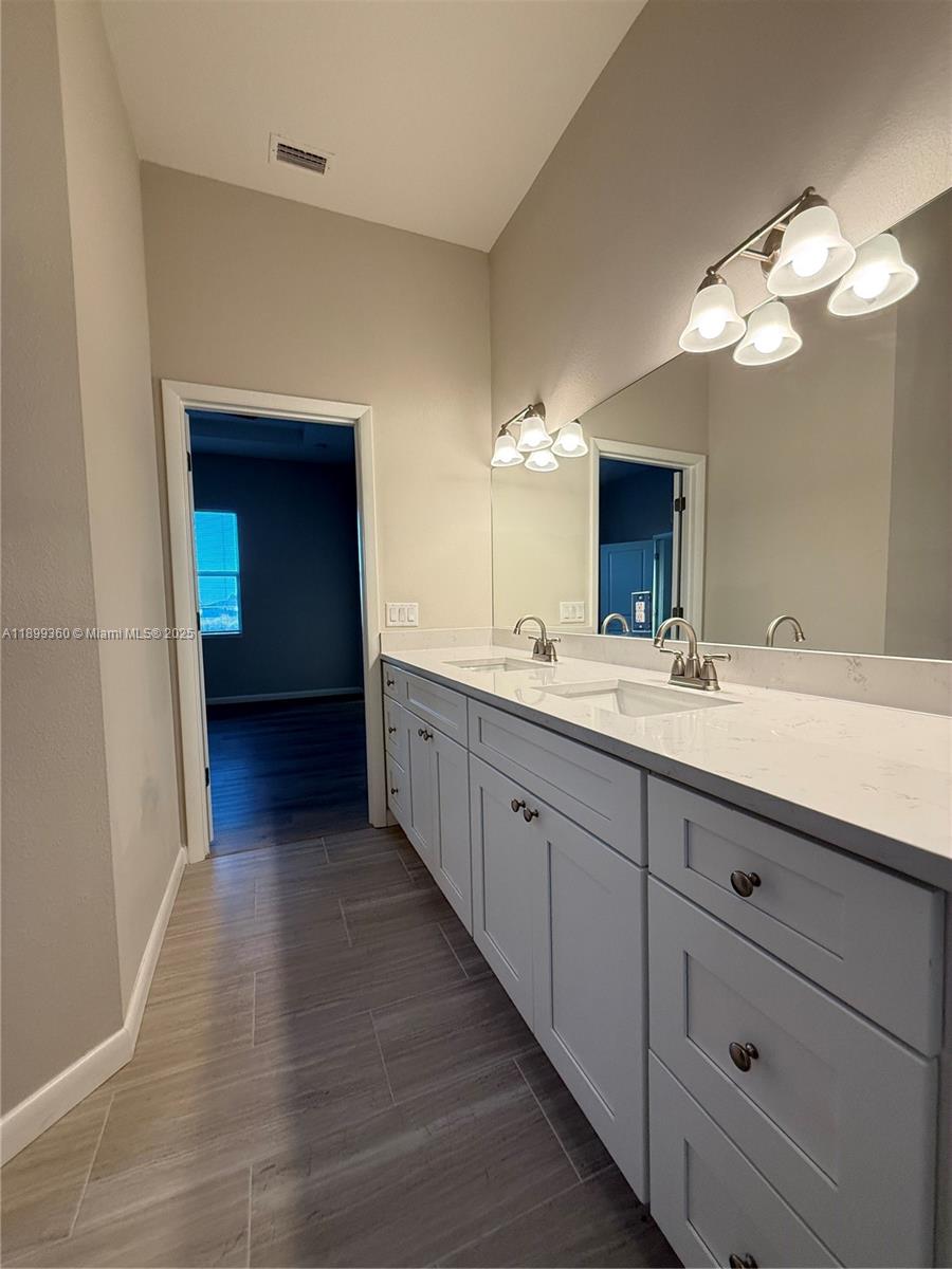 PORT LABELLE - Residential Lease