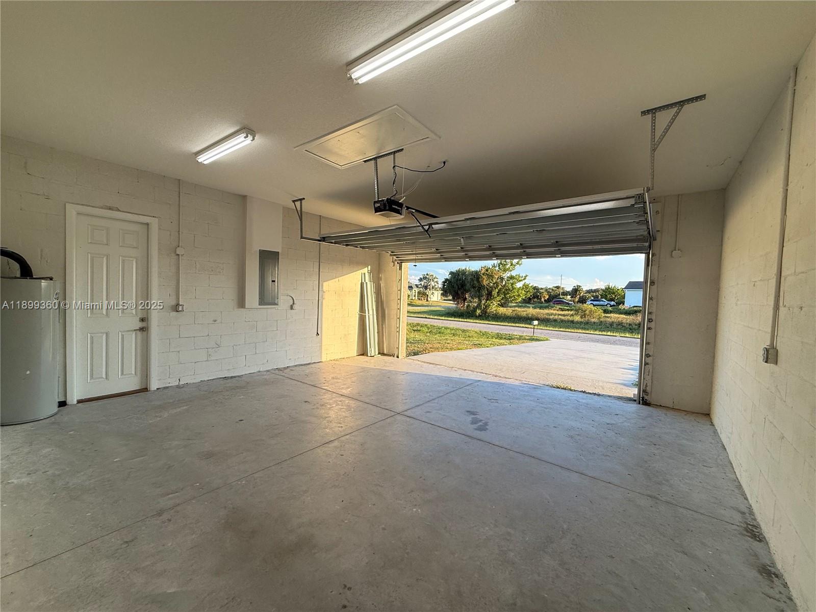 PORT LABELLE - Residential Lease