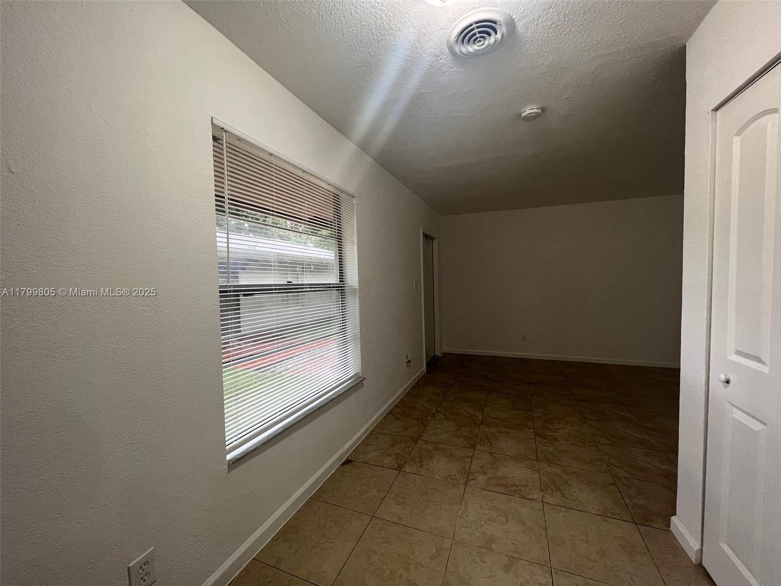921 NW 2nd Ave 2