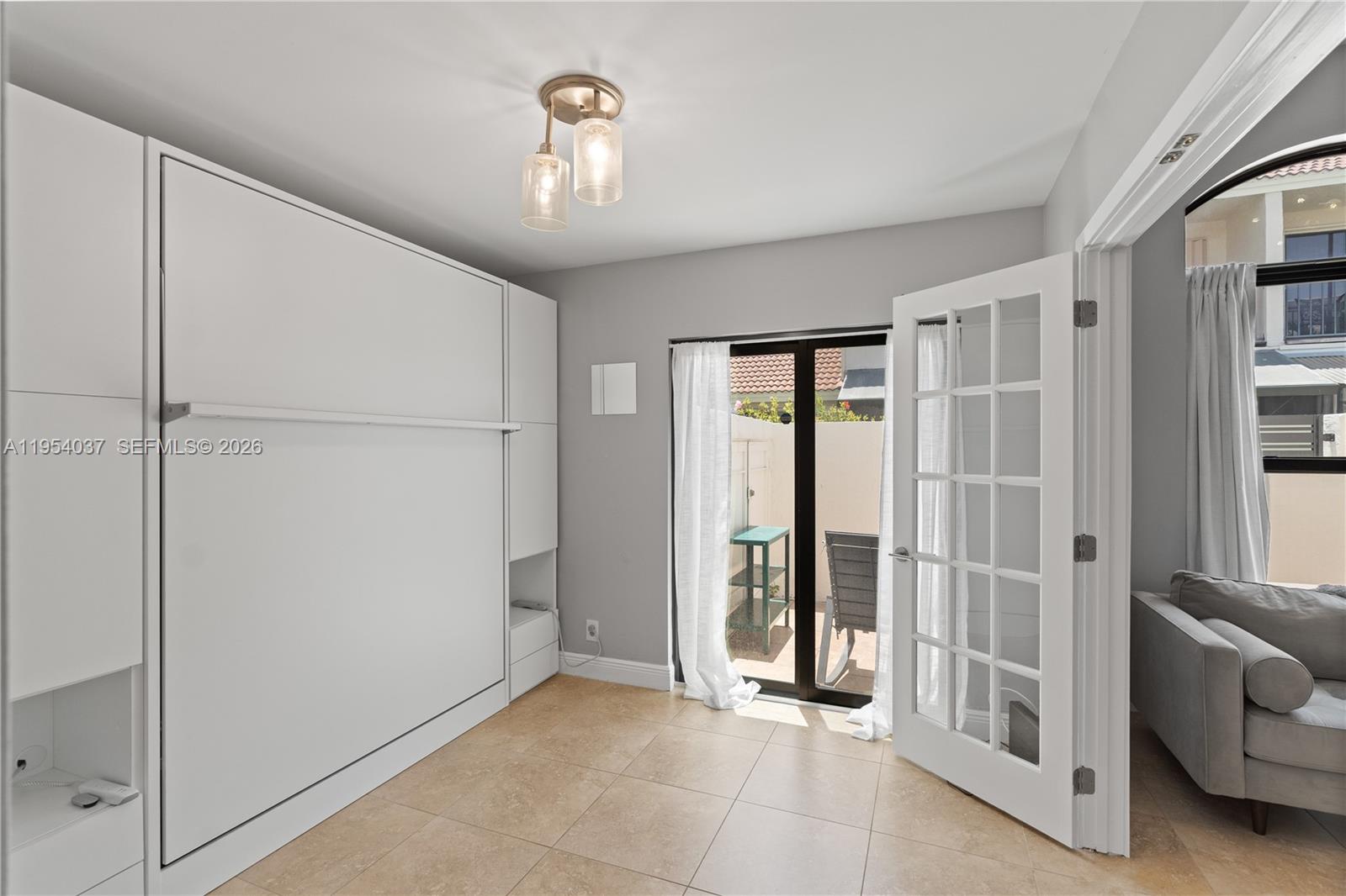 COSTAIN VILLAS HARBOR VIL - Residential