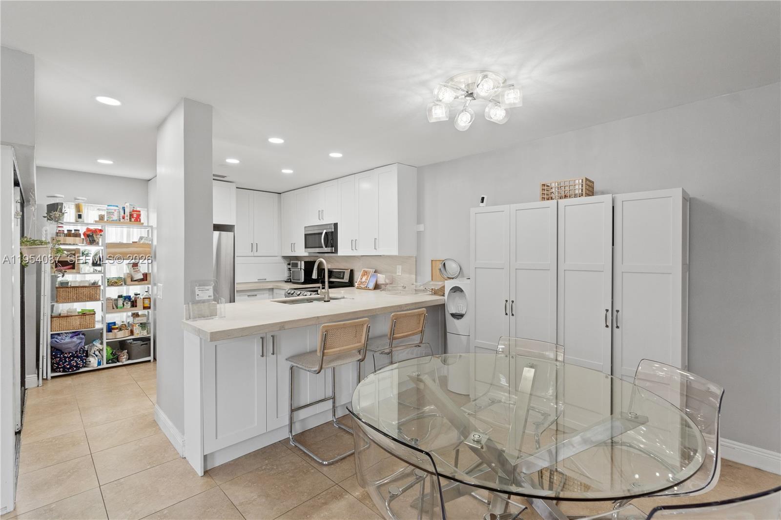 COSTAIN VILLAS HARBOR VIL - Residential