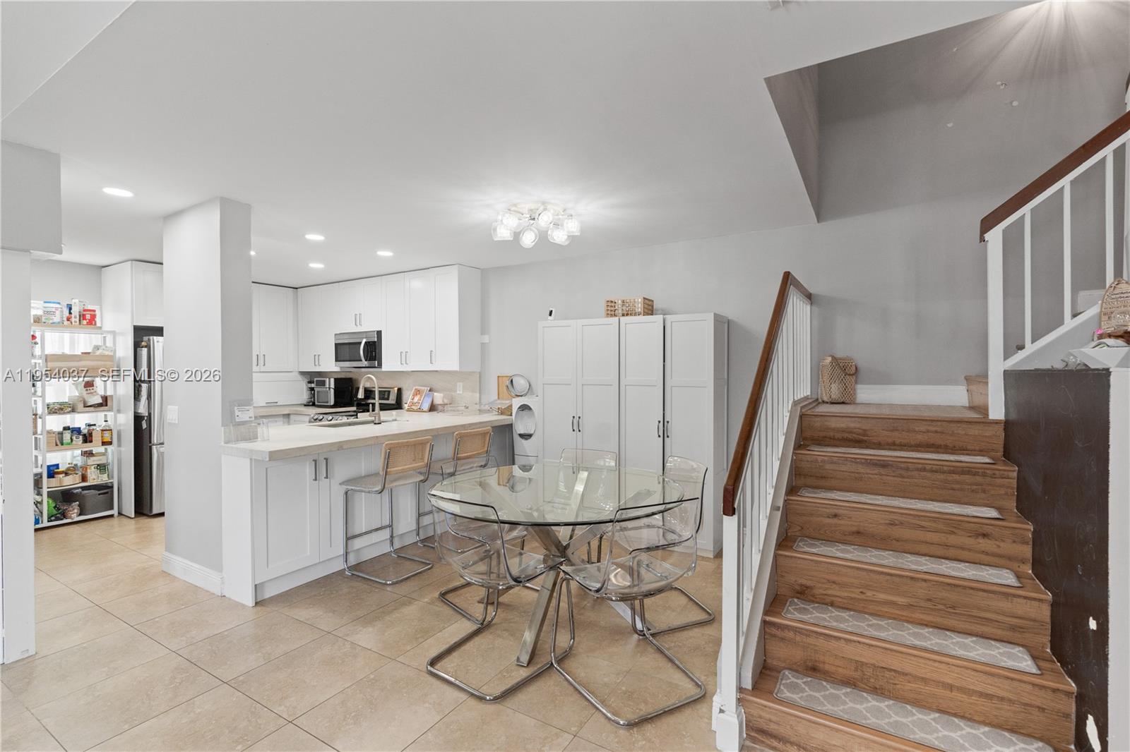 COSTAIN VILLAS HARBOR VIL - Residential