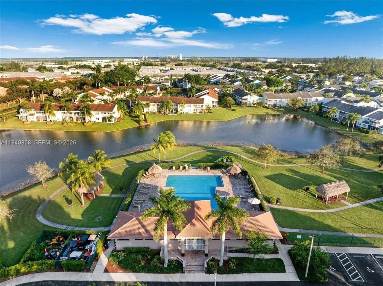 TOWNGATE CONDO - Residential