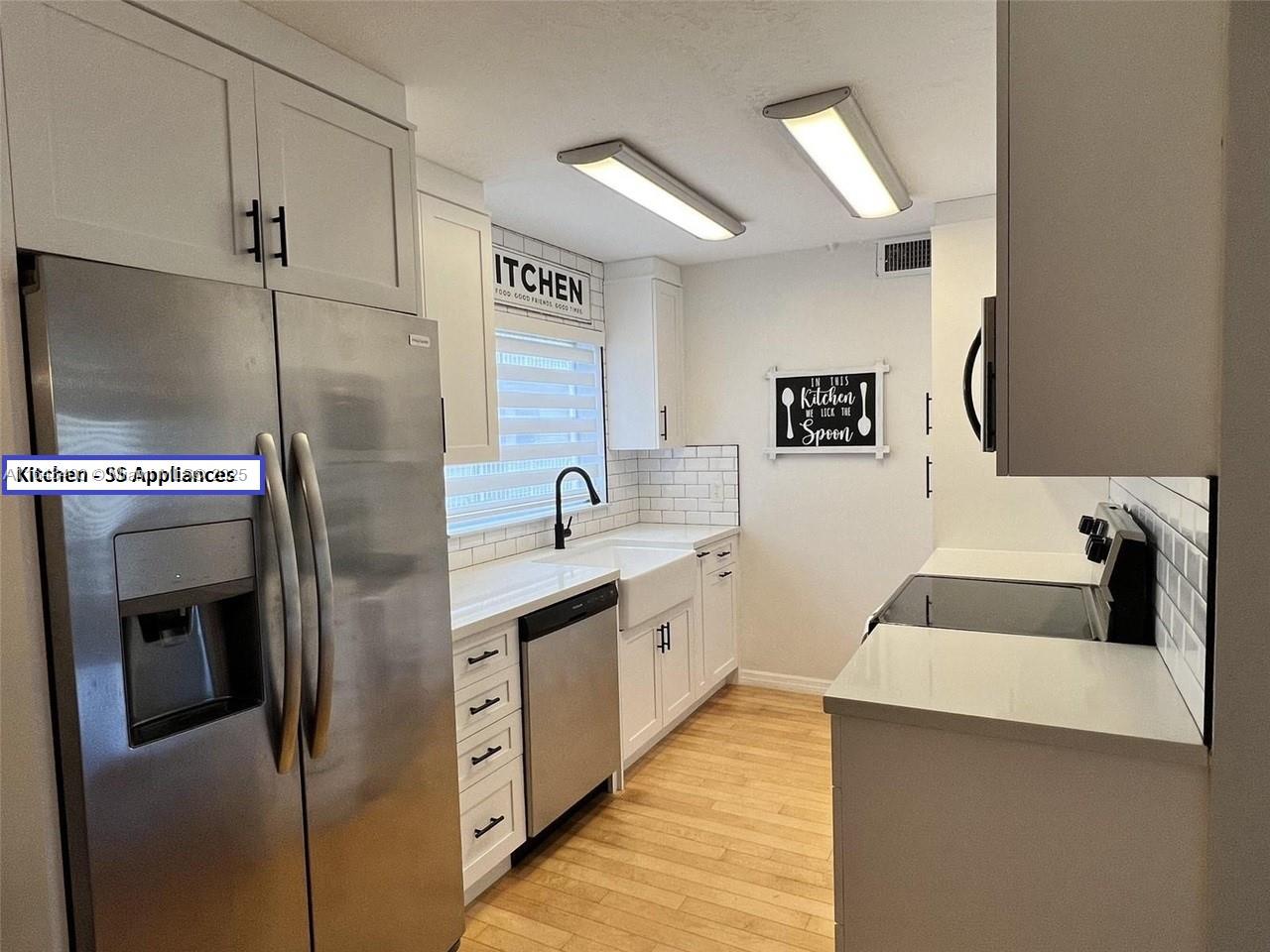 Highly sought-after and centrally-located Kings Creek South. This corner 2 bed/1.5 bath unit features an updated kitchen with granite countertops and brand-new stainless-steel appliances, wood floors, large balcony spanning entire distance from bedroom to living room & overlooking pristine pool, patio area and canal. Newly installed ceiling fans and electrical blackout shades. Completely gated complex offers plenty of amenities. Enjoy one of 2 pools, jacuzzi, clubhouse, outdoor grills, tennis courts, and even a gym. Building has an elevator and laundry room on each floor. Plenty of shopping nearby including Dadeland Mall and Sunset Place
Property fresh painted, new luxury led lights fixtures, and new modern switches