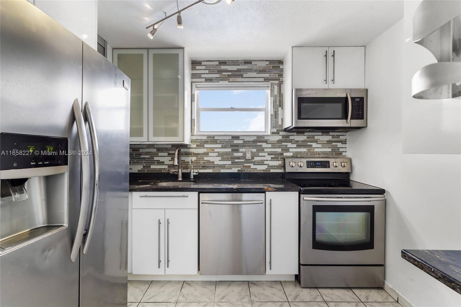 COLLINS VISTA CONDO - Residential