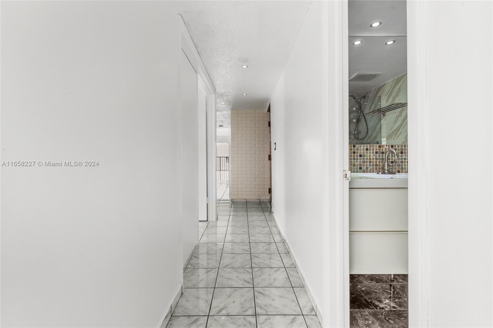 COLLINS VISTA CONDO - Residential
