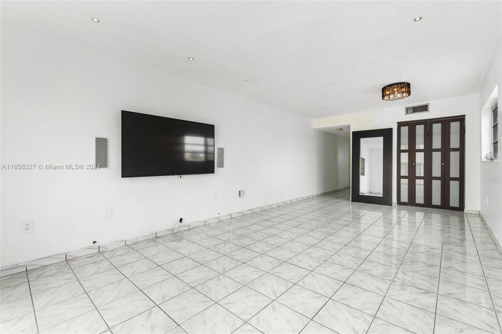 COLLINS VISTA CONDO - Residential