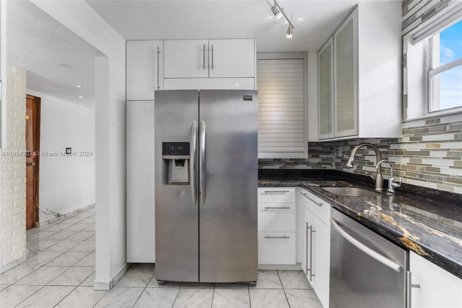COLLINS VISTA CONDO - Residential