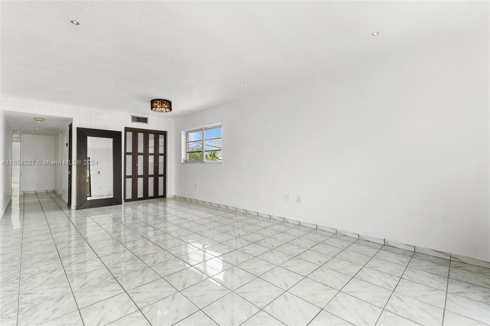 COLLINS VISTA CONDO - Residential
