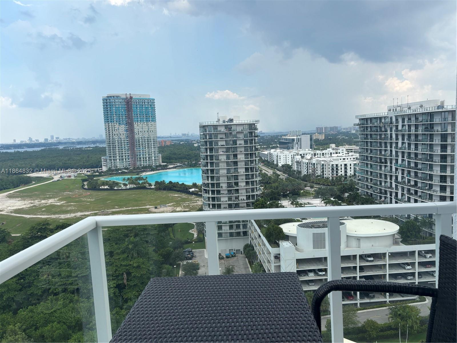 THE OAKS I CONDO - Residential