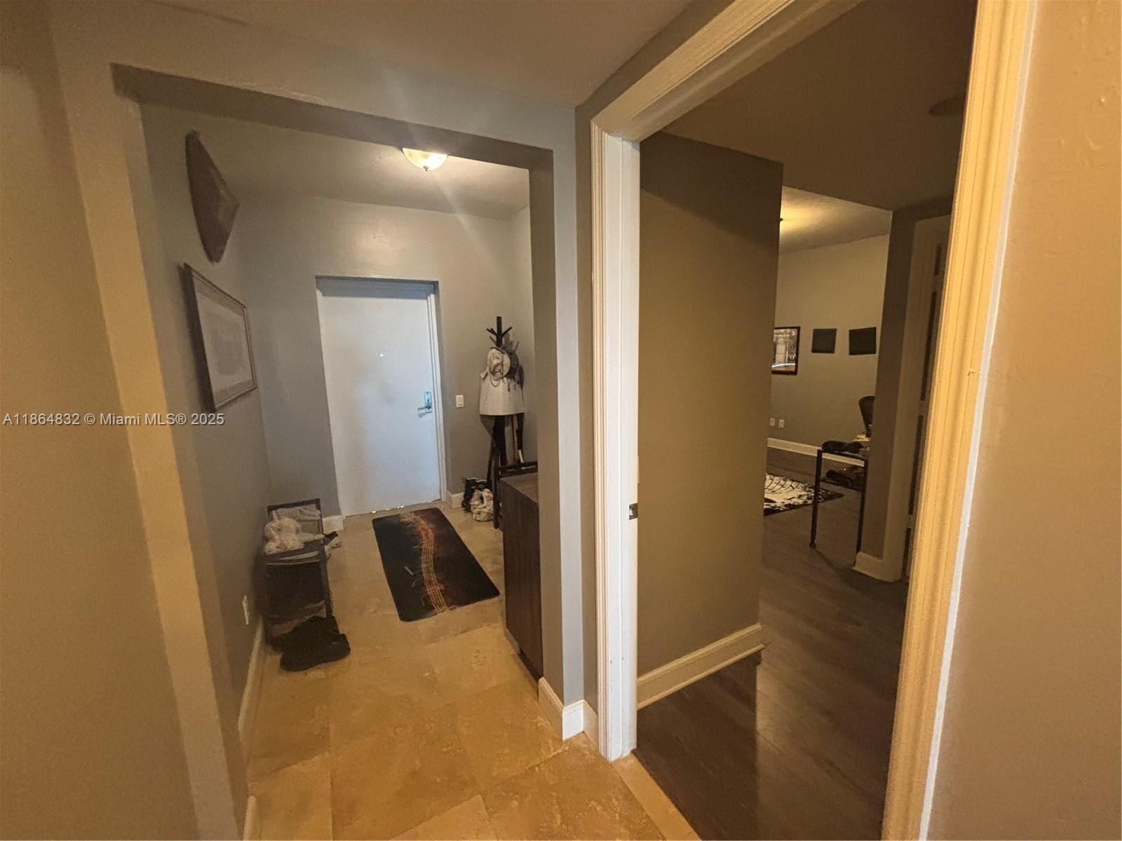 THE OAKS I CONDO - Residential