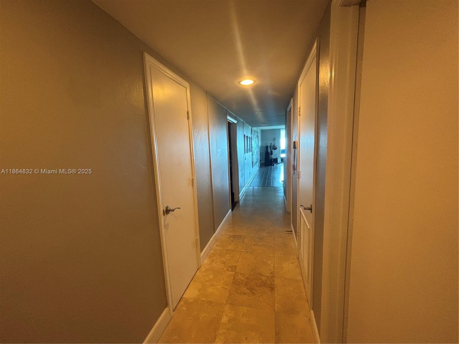 THE OAKS I CONDO - Residential