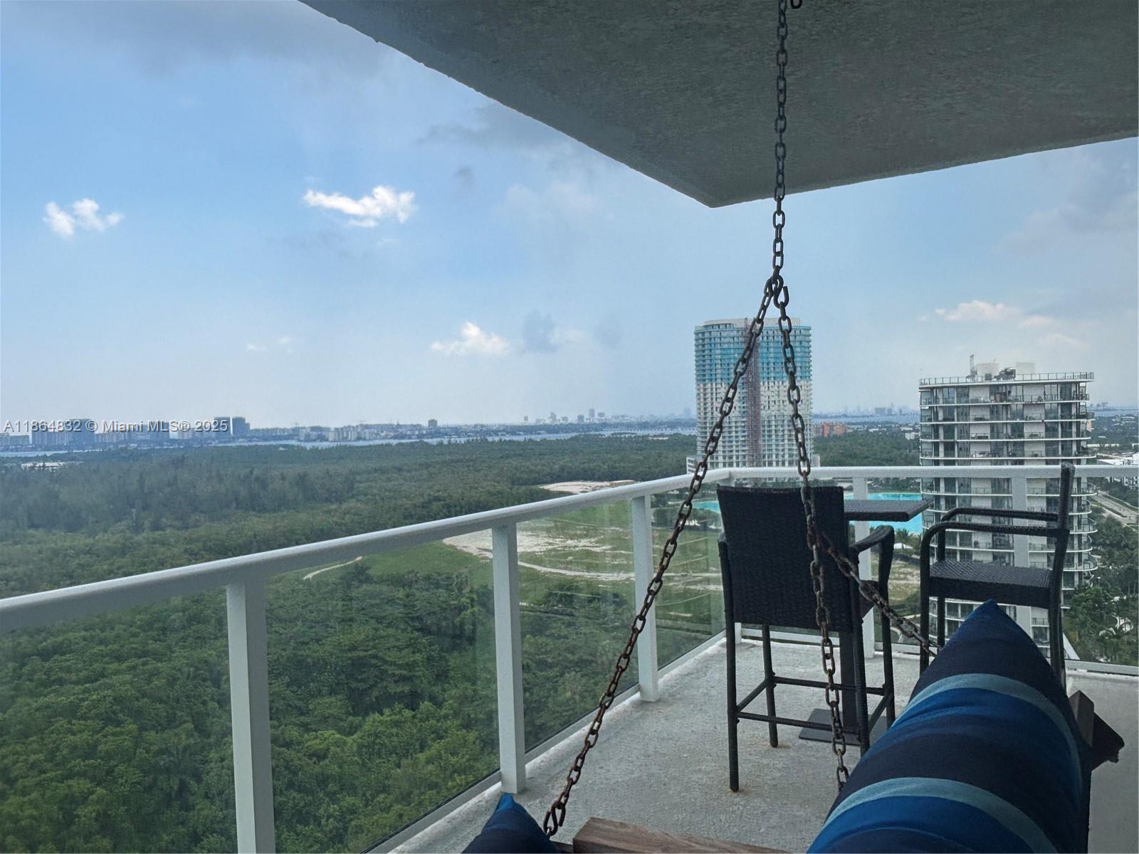 THE OAKS I CONDO - Residential