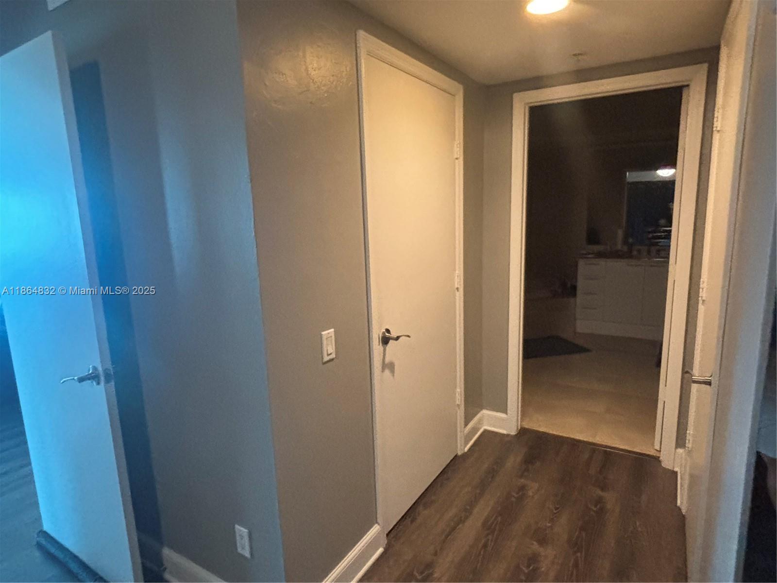 THE OAKS I CONDO - Residential