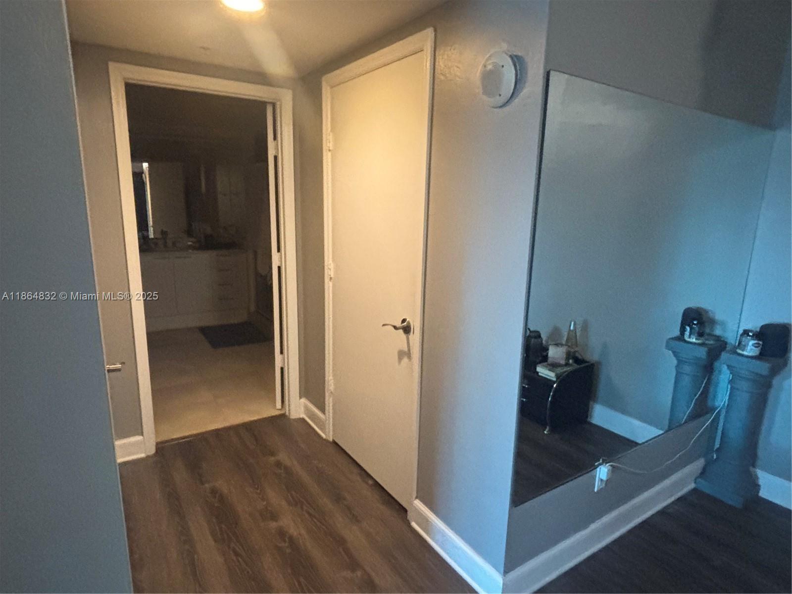 THE OAKS I CONDO - Residential