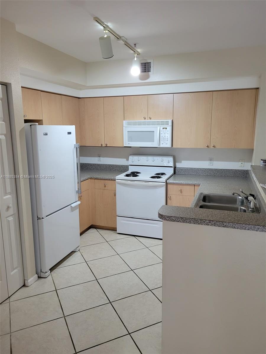 EL-AD NOB HILL CONDO - Residential Lease