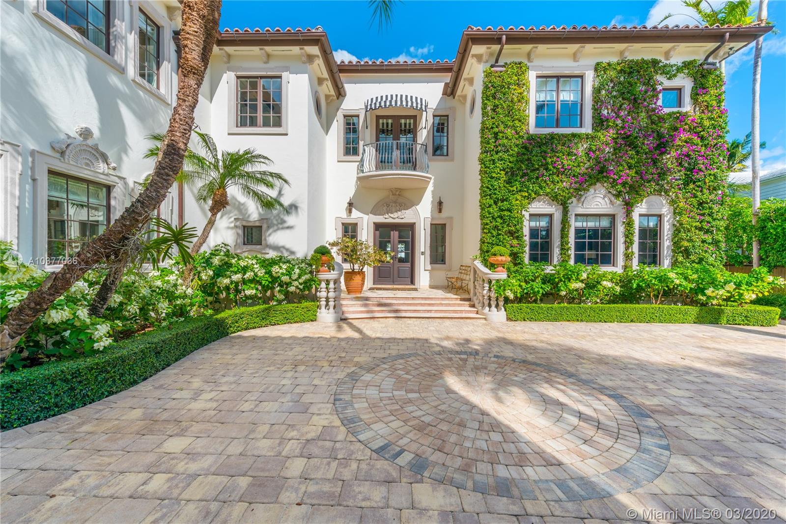 SUNSET ISLANDS-ISLAND NO - Residential