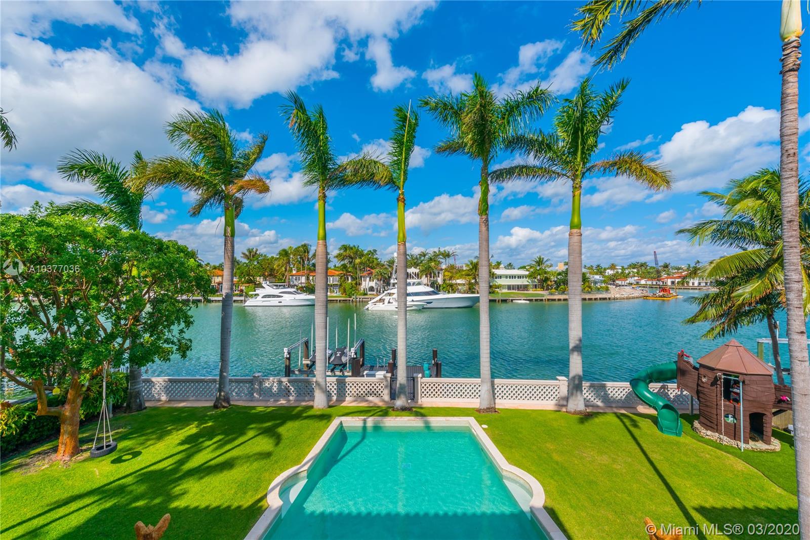 SUNSET ISLANDS-ISLAND NO - Residential