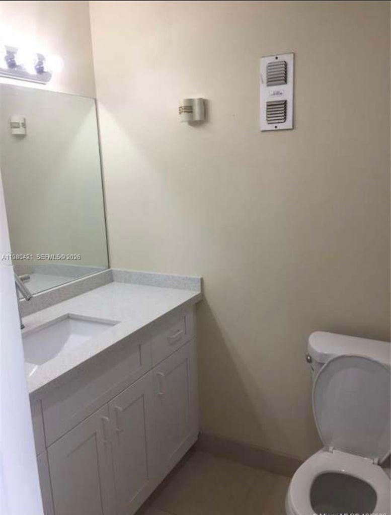 NEWPORT AT LAUDERHILL CON - Residential Lease