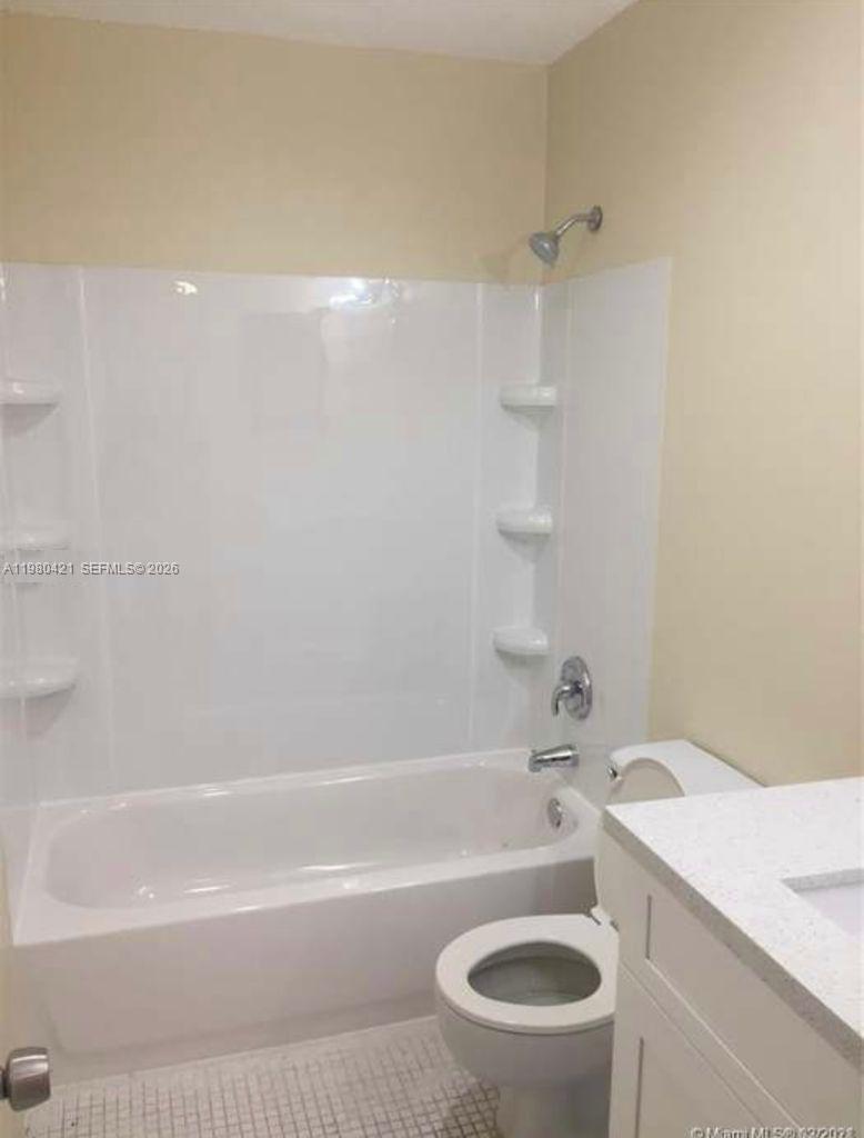 NEWPORT AT LAUDERHILL CON - Residential Lease