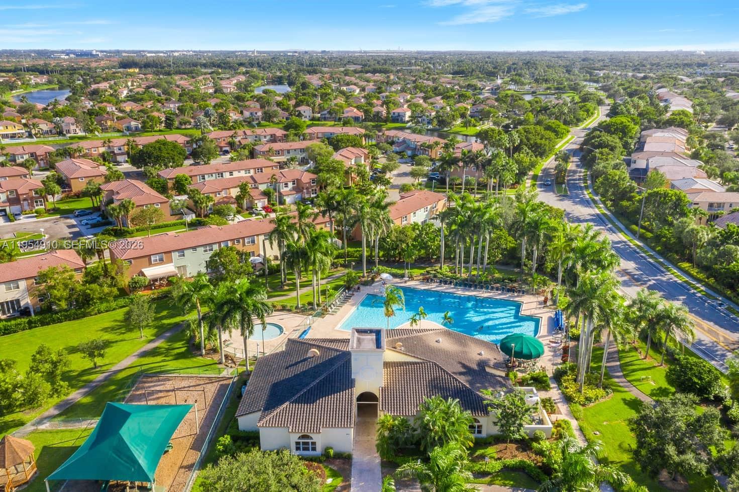 TOWNGATE - Residential