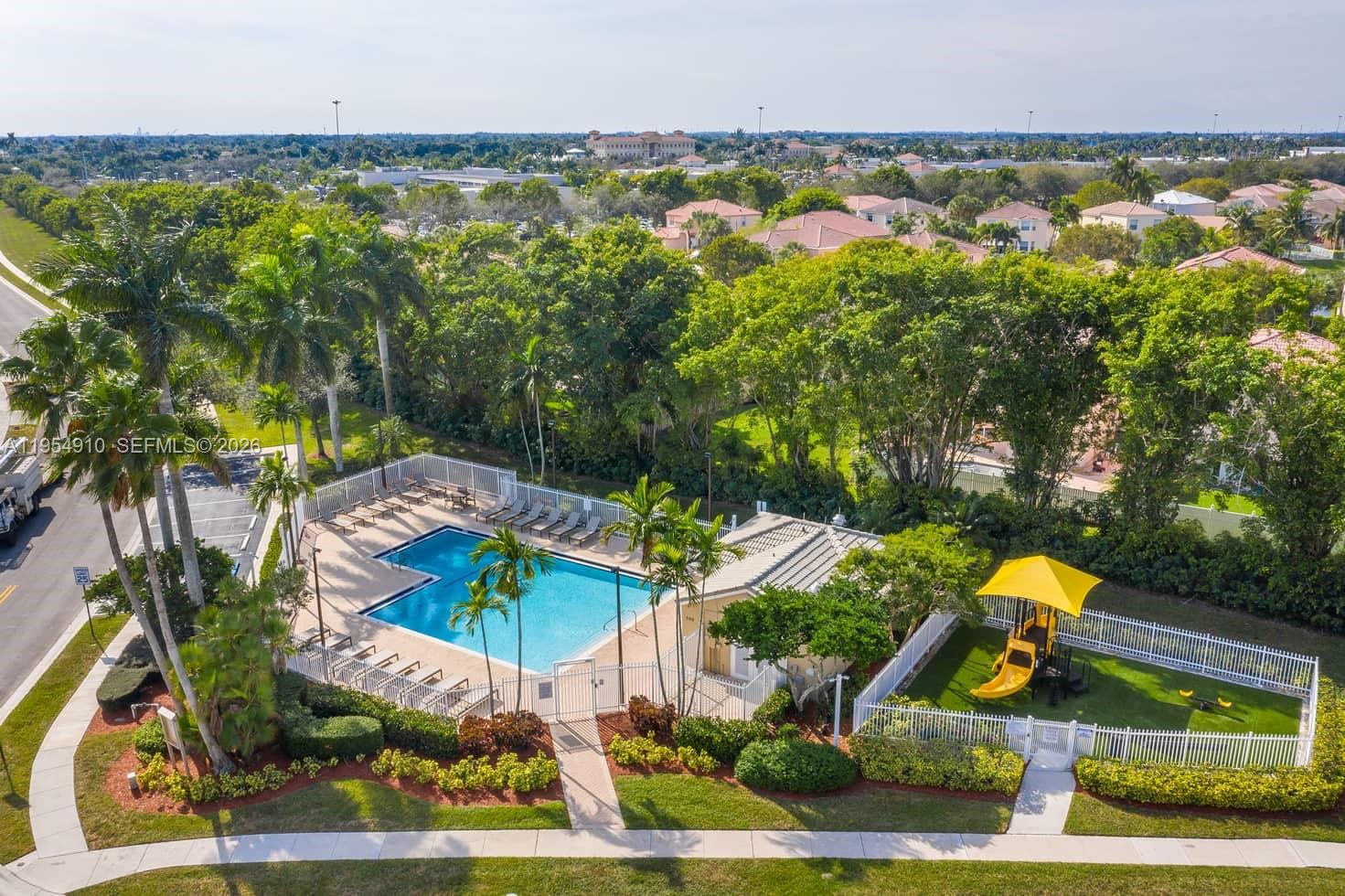 TOWNGATE - Residential