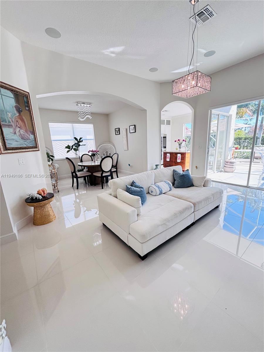 TRADITION PLAT NO 18 - Residential