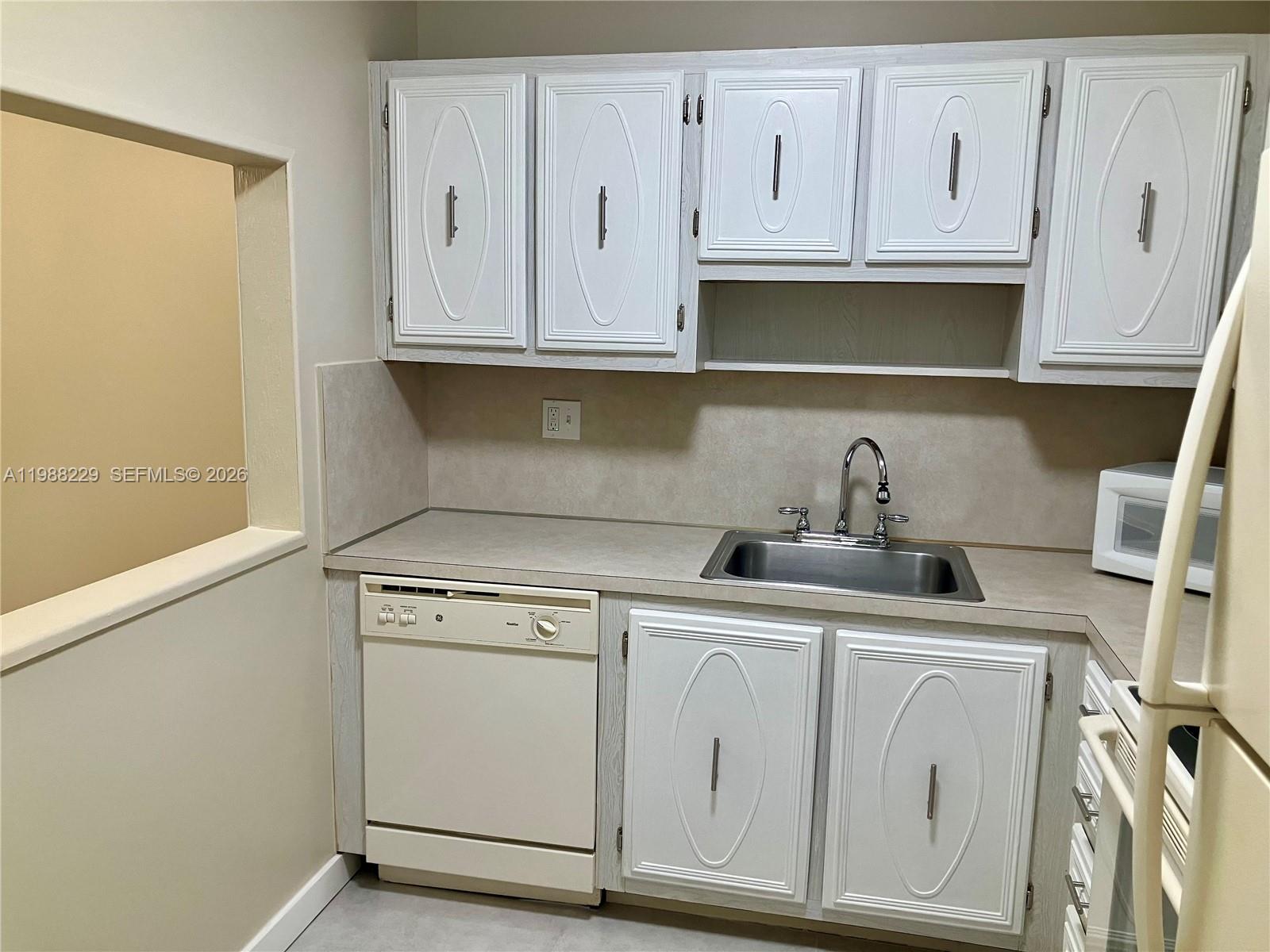 MEADOWS CONDO - Residential