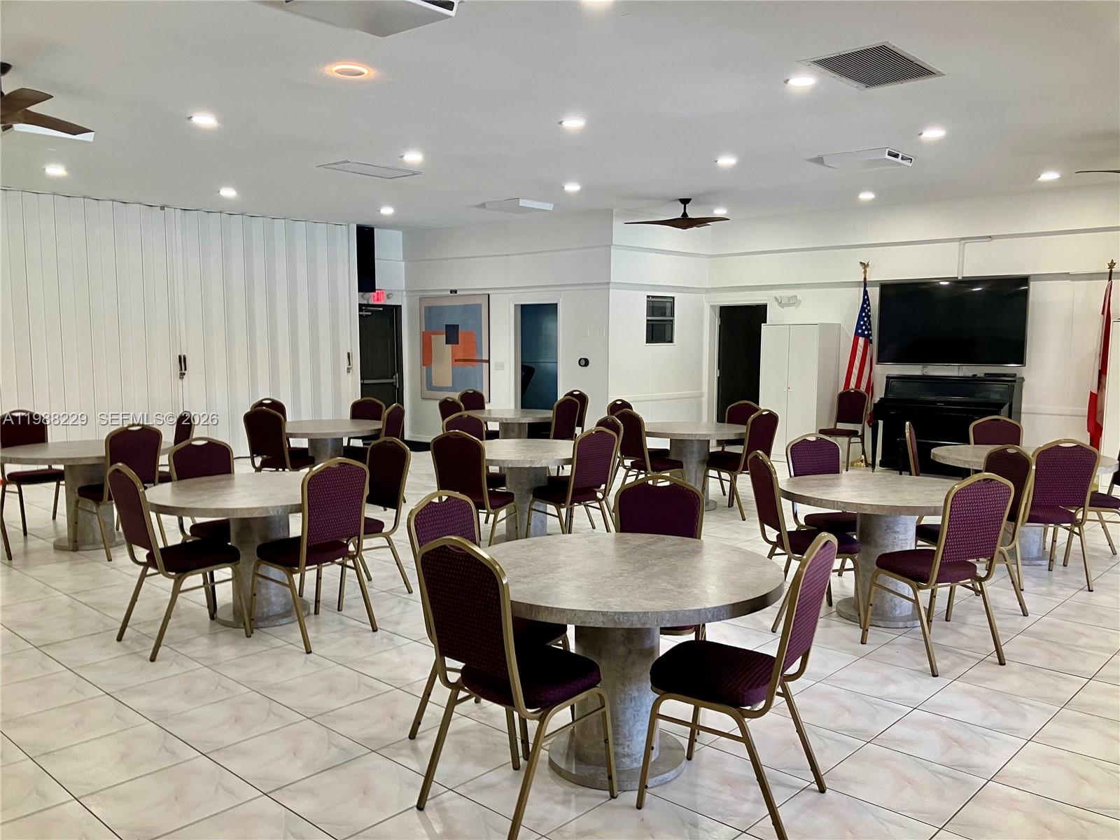 MEADOWS CONDO - Residential