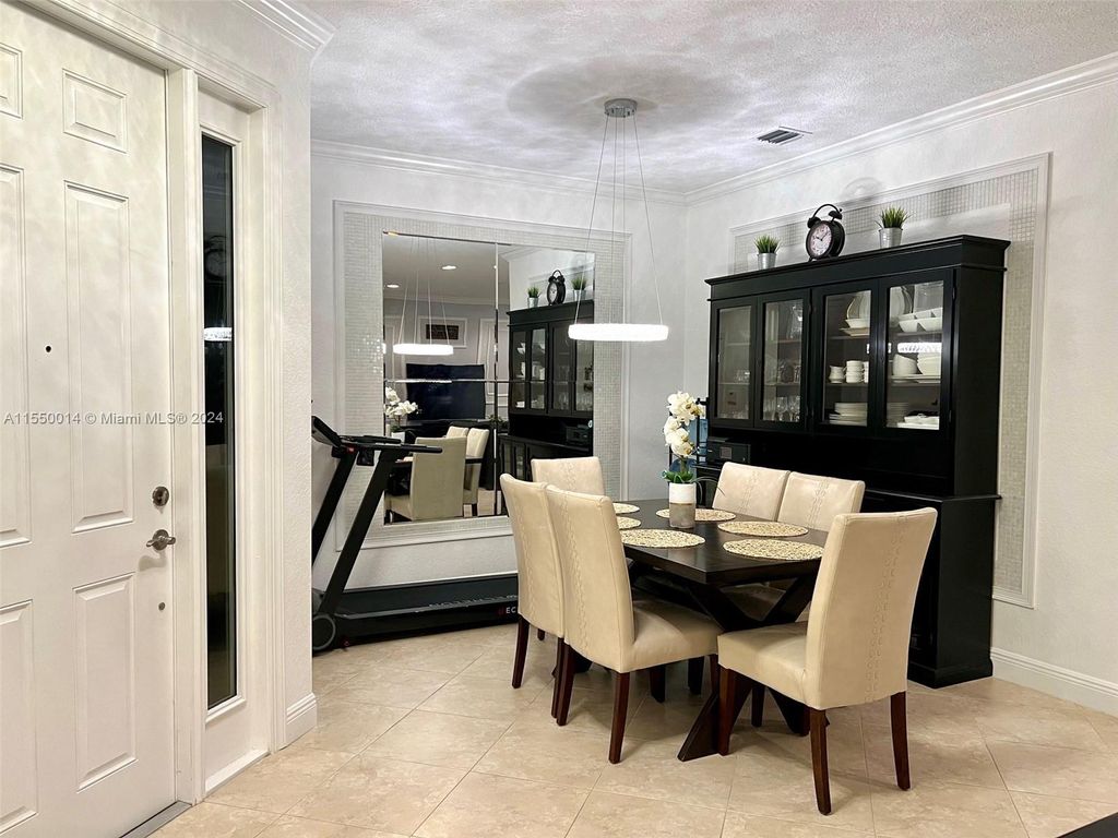 Photo of 5065 Dulce Ct #5065, Palm Beach Gardens, FL 33418 (MLS # A11550014)