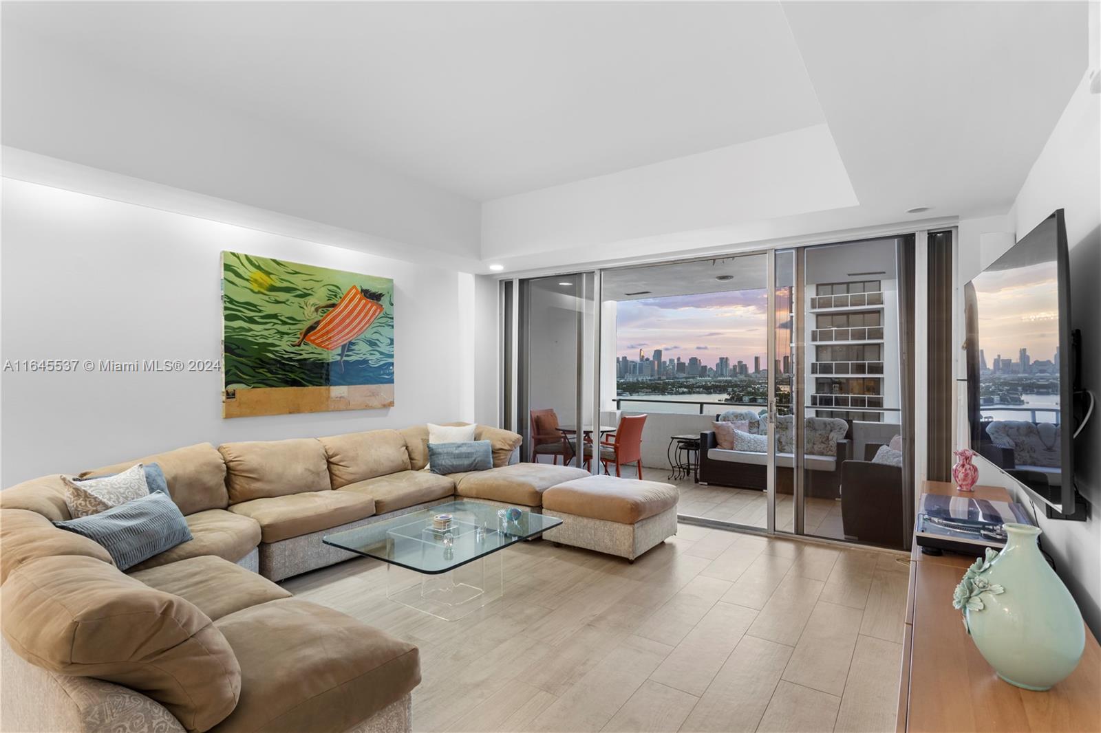 Property for Sale at 11 Island Ave Ph5, Miami Beach, Miami-Dade County, Florida - Bedrooms: 2 
Bathrooms: 2  - $1,099,000