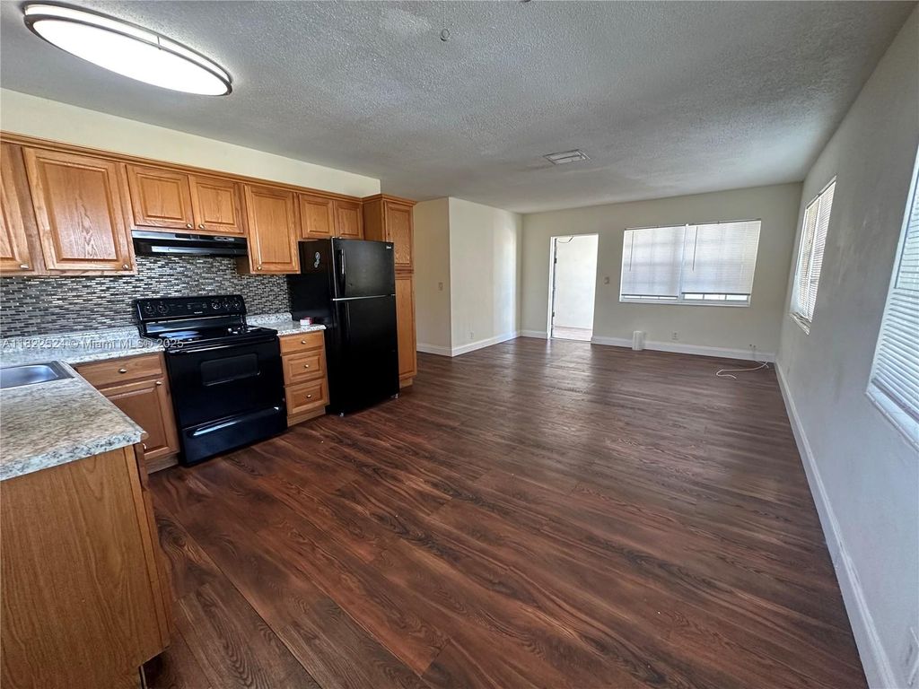 Photo of 5420 NE 22nd Ter #25, Fort Lauderdale, FL 33308 (MLS # A11822524)