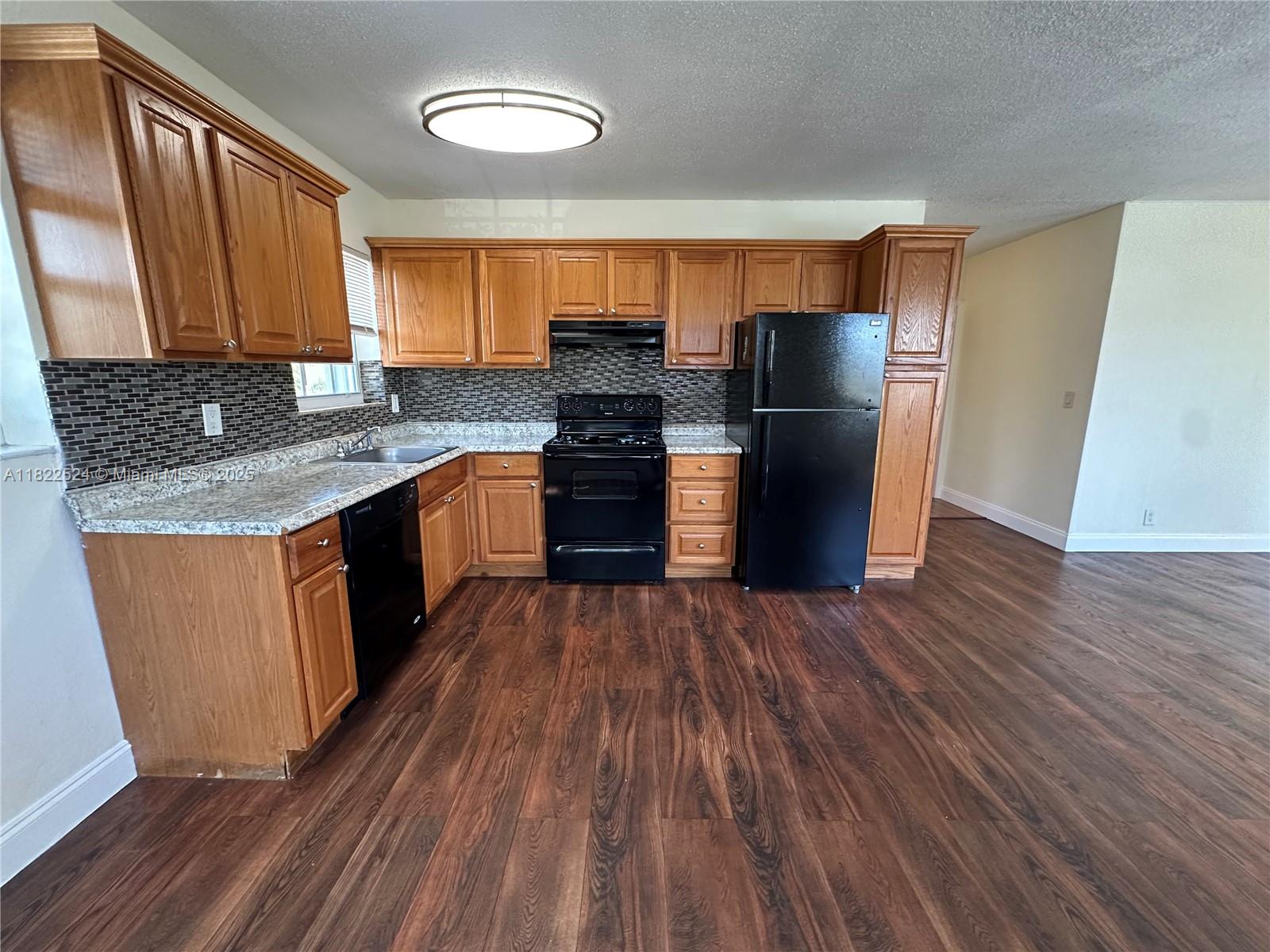 CORAL RIDGE ADD - Residential Lease