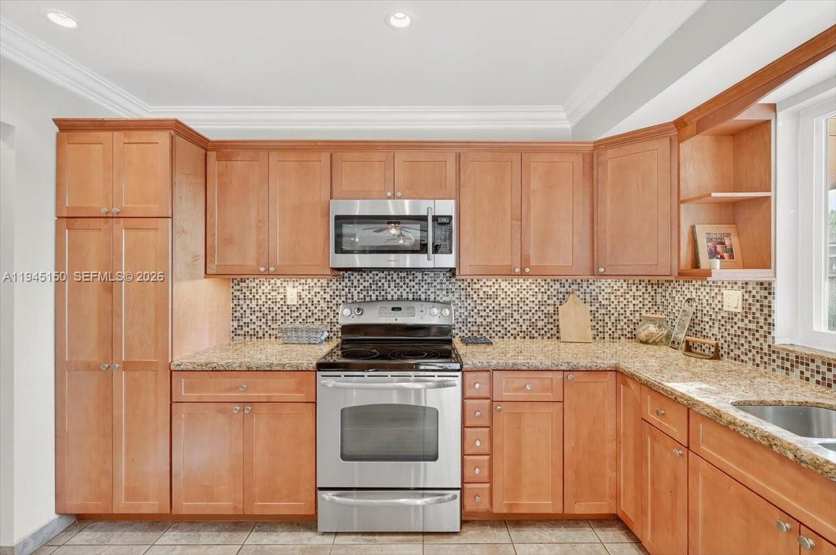 Pembroke Lakes - Residential