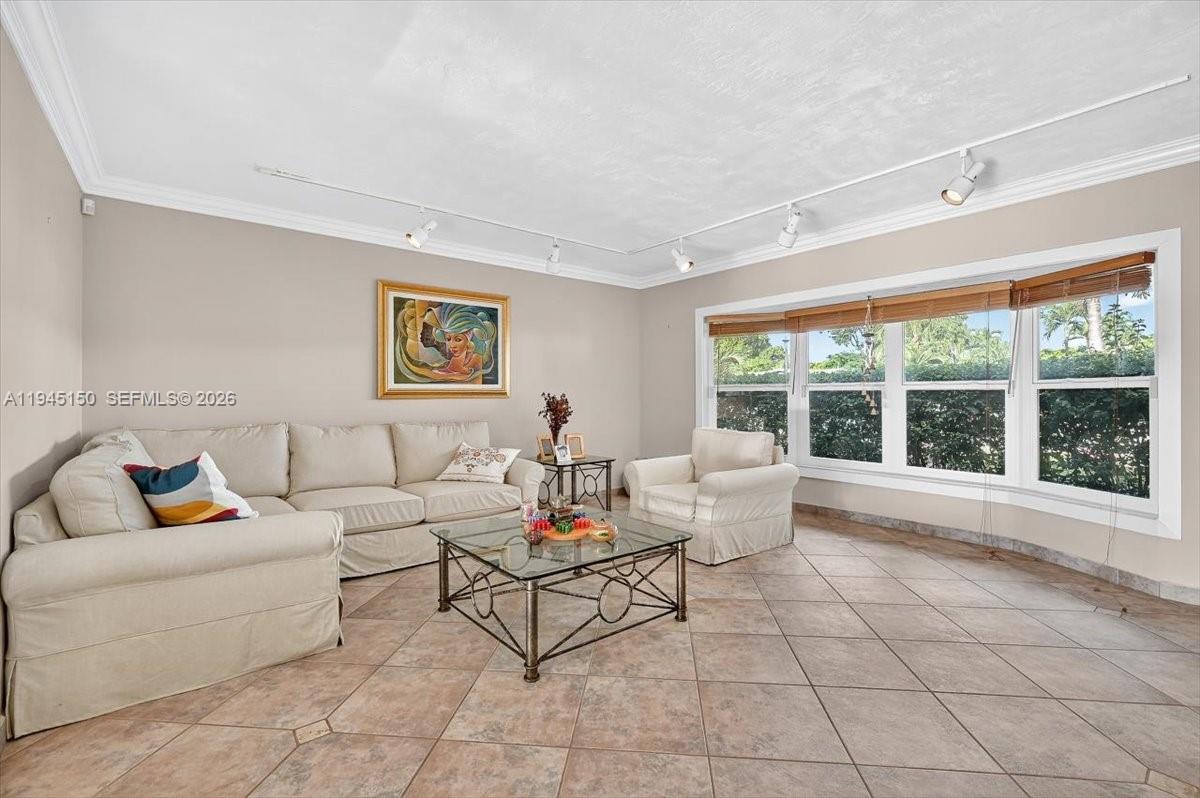 Pembroke Lakes - Residential