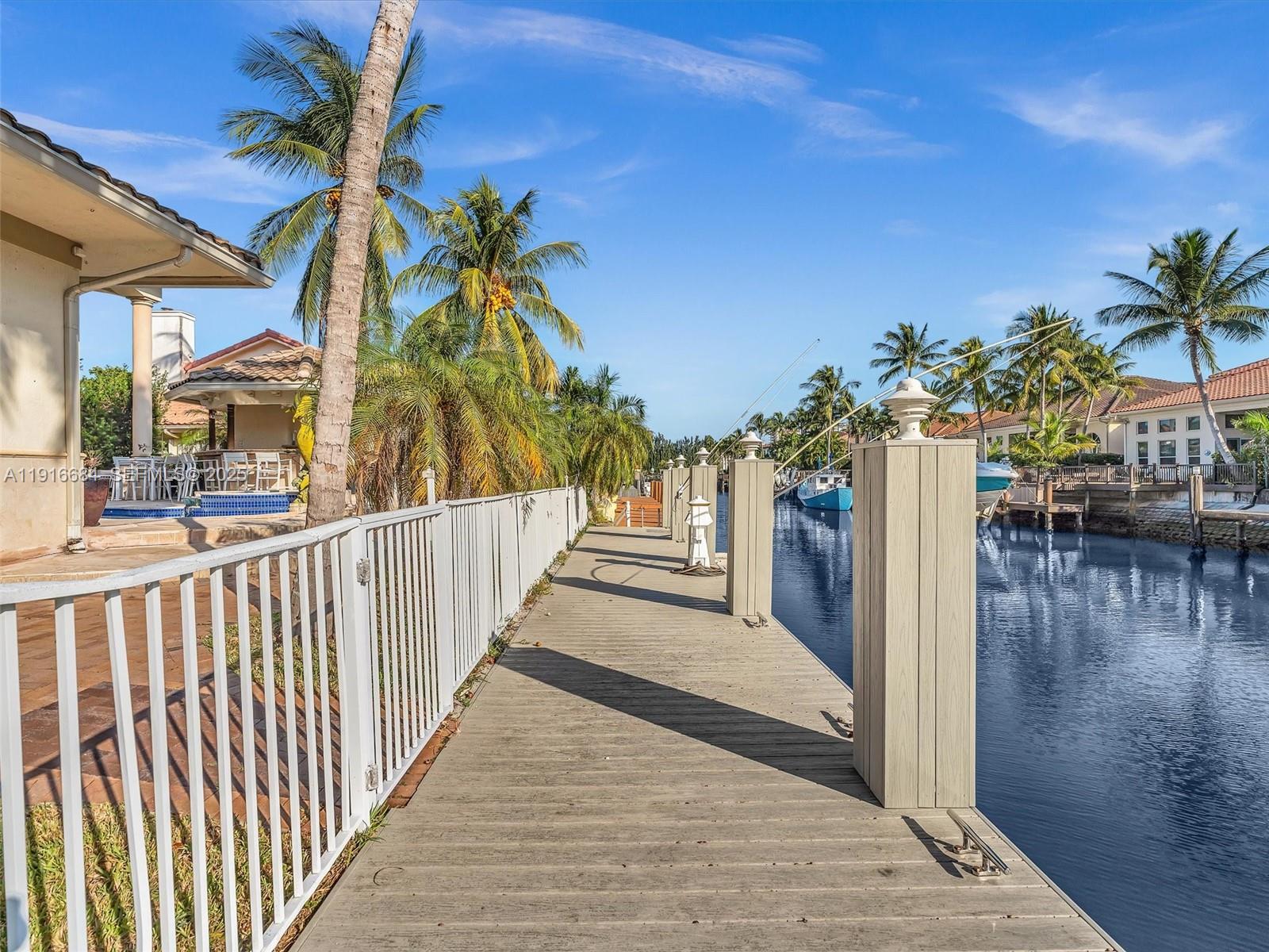 HOLLYWOOD GOLF ESTATES SE - Residential