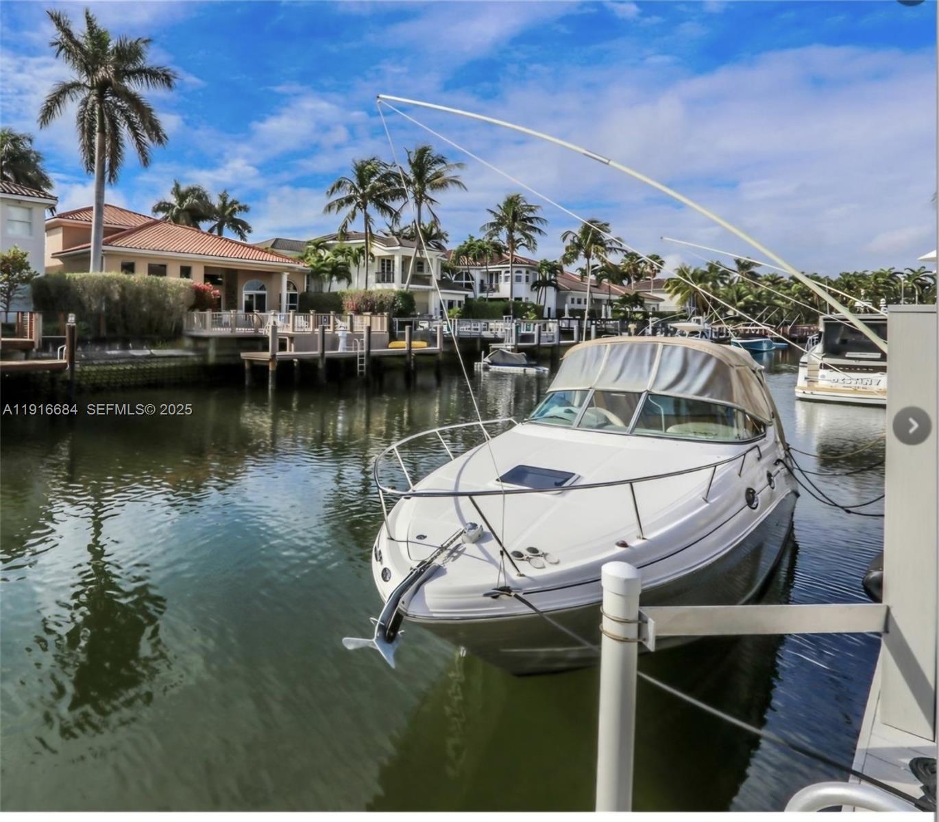 HOLLYWOOD GOLF ESTATES SE - Residential