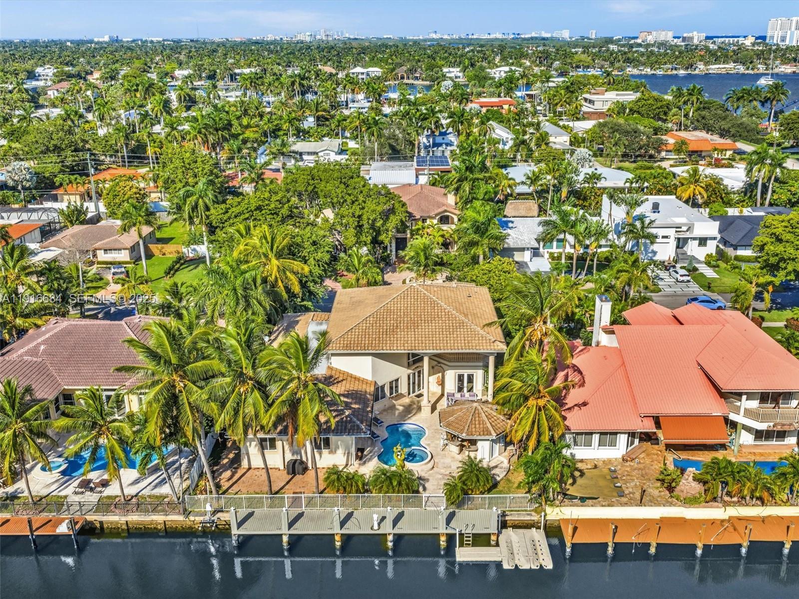 HOLLYWOOD GOLF ESTATES SE - Residential