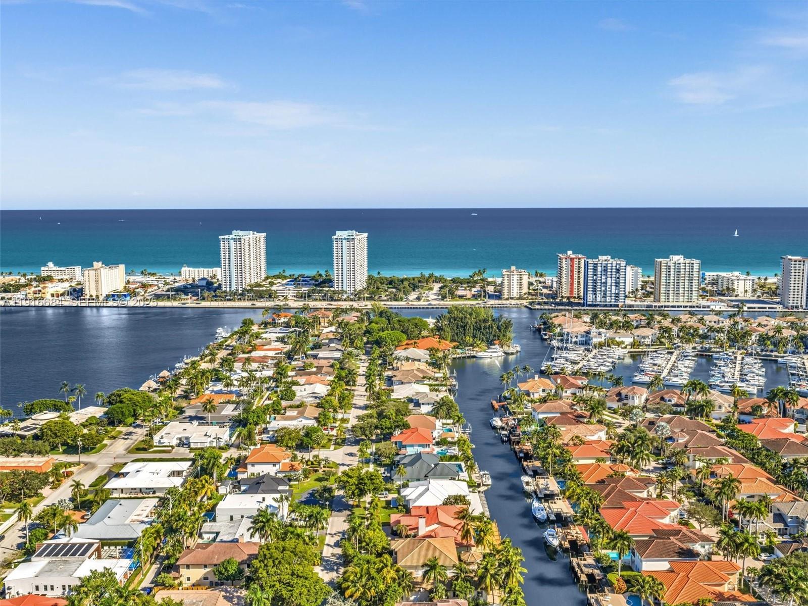 HOLLYWOOD GOLF ESTATES SE - Residential