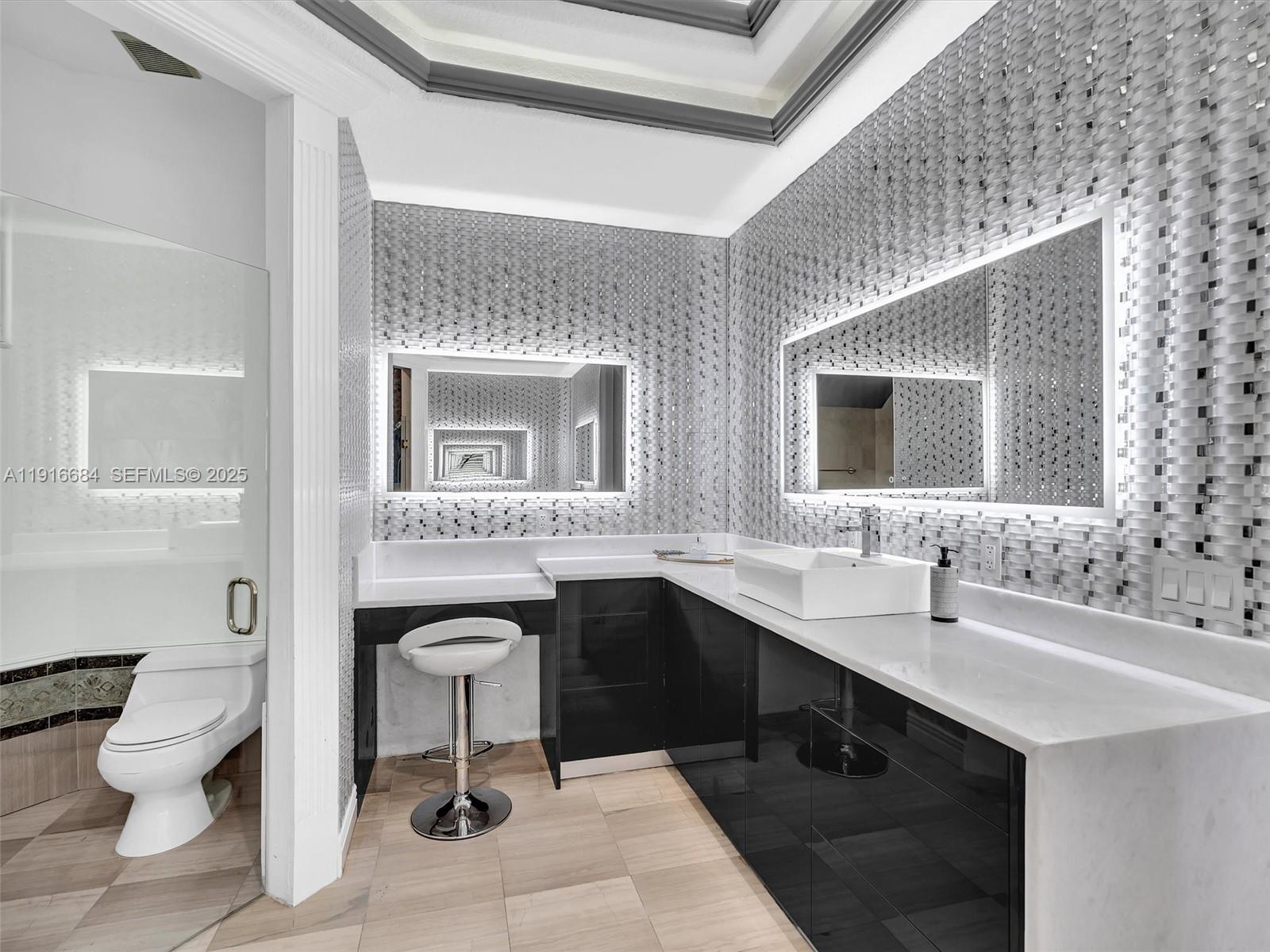 HOLLYWOOD GOLF ESTATES SE - Residential