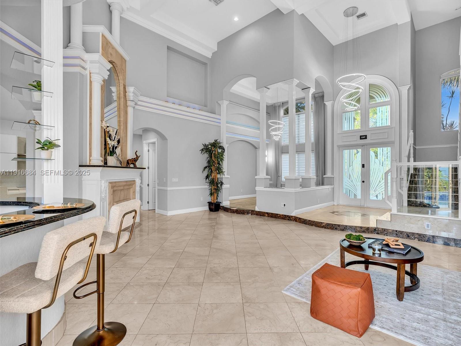 HOLLYWOOD GOLF ESTATES SE - Residential