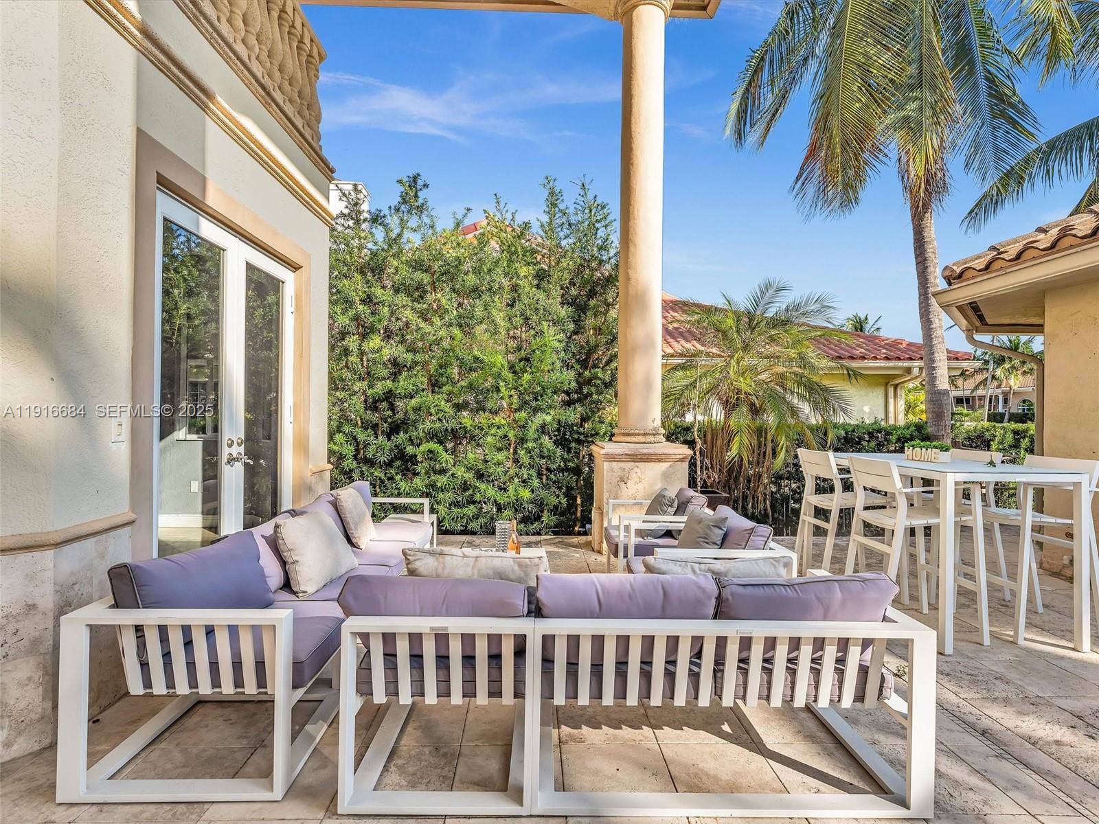 HOLLYWOOD GOLF ESTATES SE - Residential