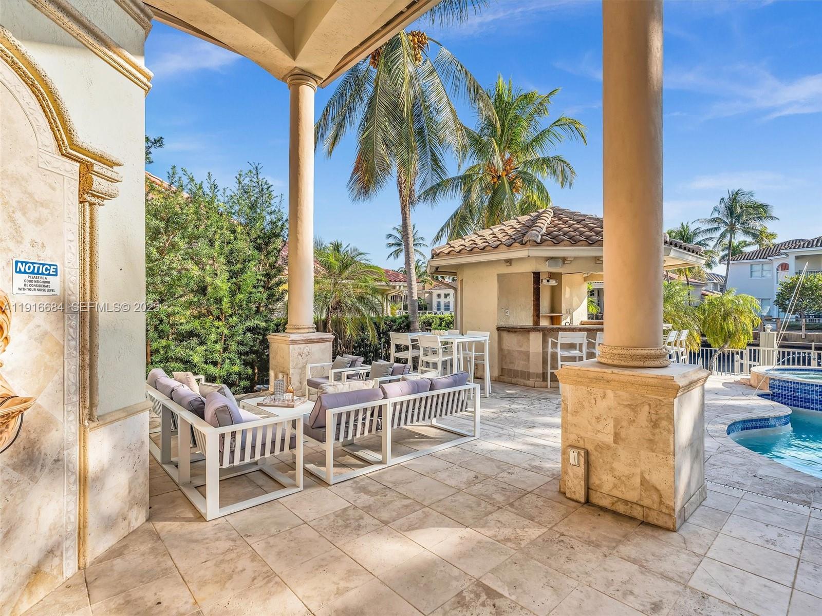 HOLLYWOOD GOLF ESTATES SE - Residential