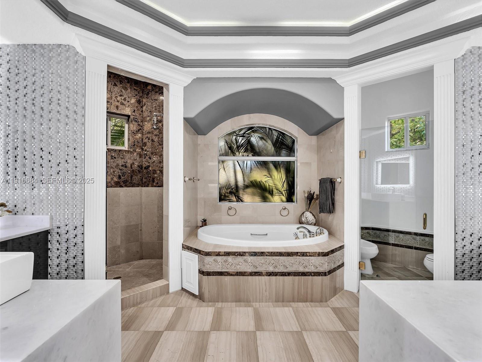 HOLLYWOOD GOLF ESTATES SE - Residential