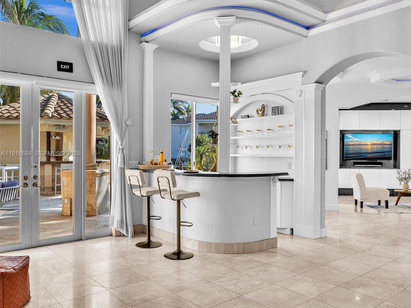 HOLLYWOOD GOLF ESTATES SE - Residential