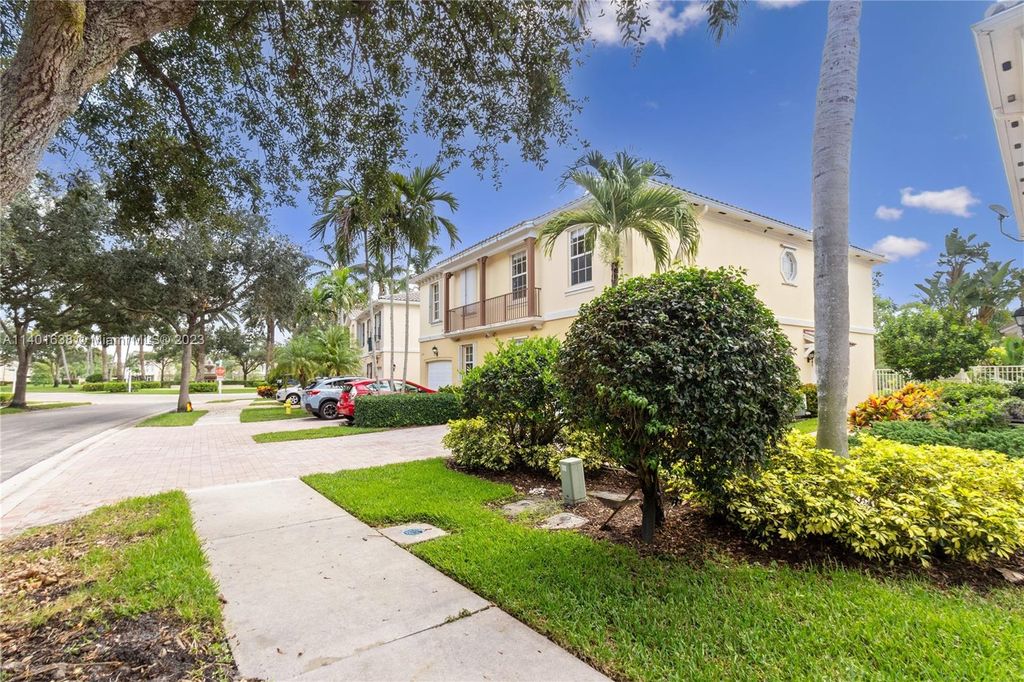 Photo of 152 Santa Barbara Way #152, Palm Beach Gardens, FL 33410 (MLS # A11401638)