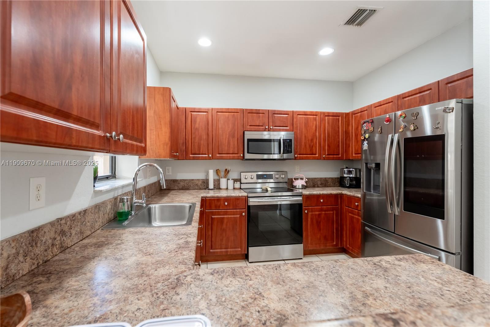 SILVER PALM EAST SEC TWO - Residential